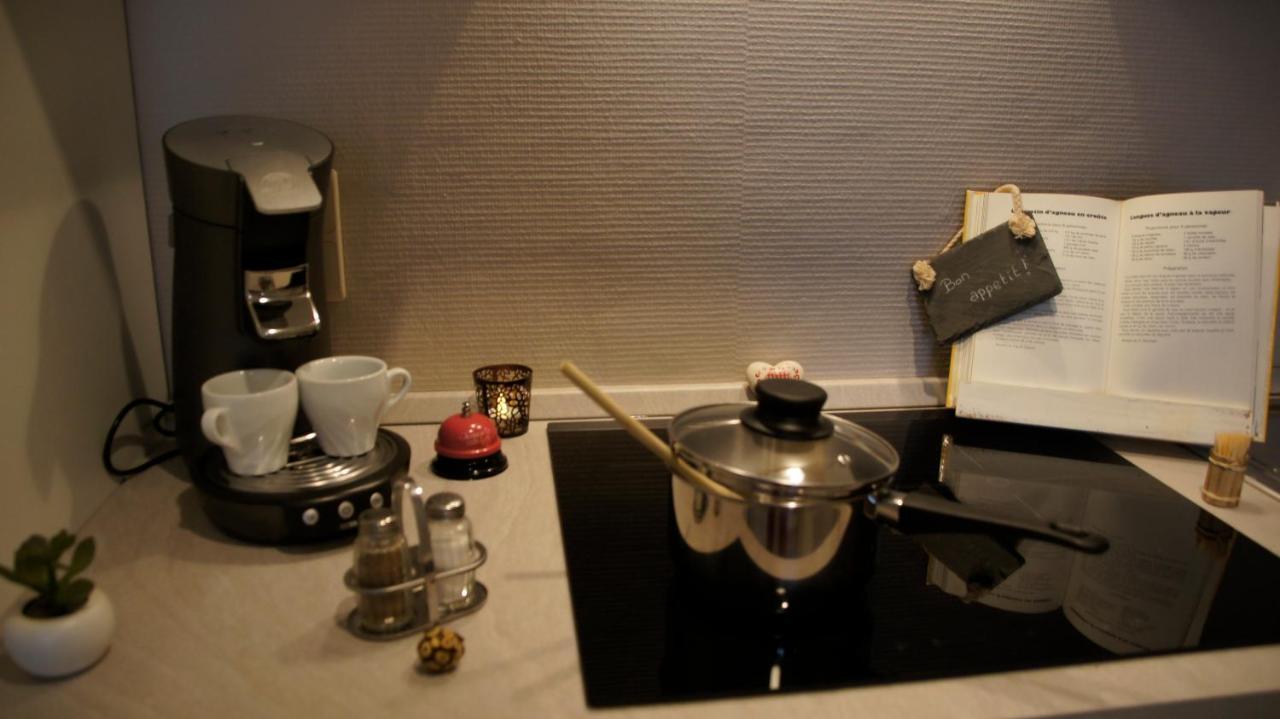 Aparthotel Les Petits Nids De Nina 1 Fosses-La-Ville Esterno foto